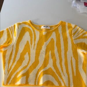 Double Zero Yellow and White crop Top L